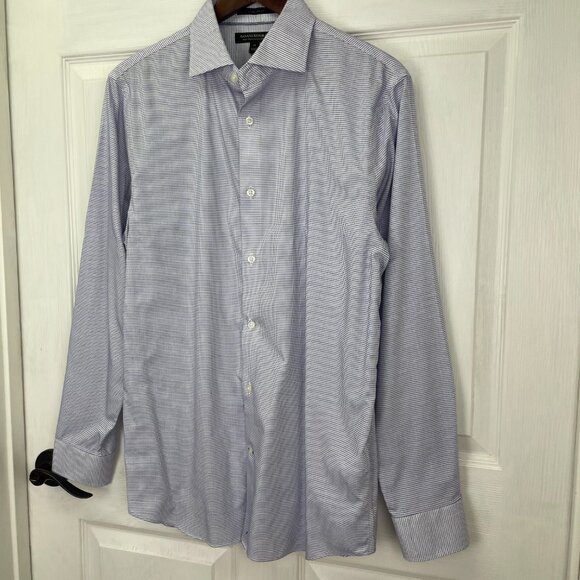 Banana Republic Men Standard-Fit Non-Iron Button-Down Shirt Marfa Blue Medium - Picture 8 of 8